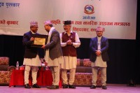 डा. भट्ट राष्ट्रिय प्रतिभा पुरस्कारबाट विभूषित