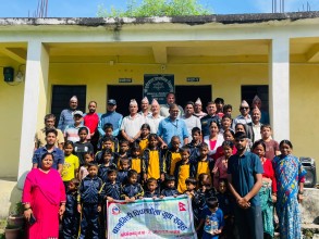 बागभिडि पिपलतोला युवा समूहद्वारा विद्यार्थीलाई निःशुल्क पोशाक र परिचय पत्र वितरण
