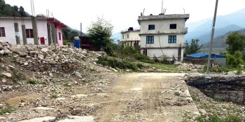 सडक स्तरोन्नतिको काम अलपत्र