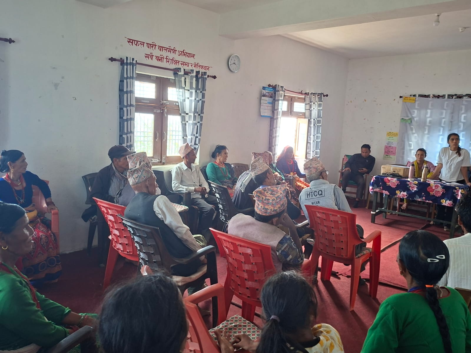 धामी झाँक्रीहरुलाई मर्यादित महिनावारी सचेतना